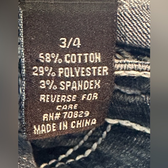 Rue 21 Premium Women's Size 3/4 Denim Jeans Studded Button Pockets Embroidered - Picture 9 of 10